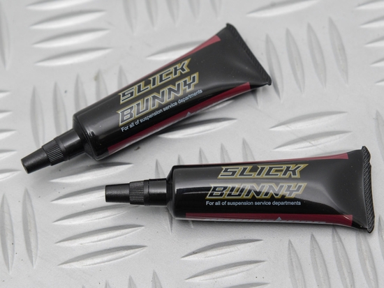 Смазка для сальников и направляющих RacingBros Slick Bunny Grease